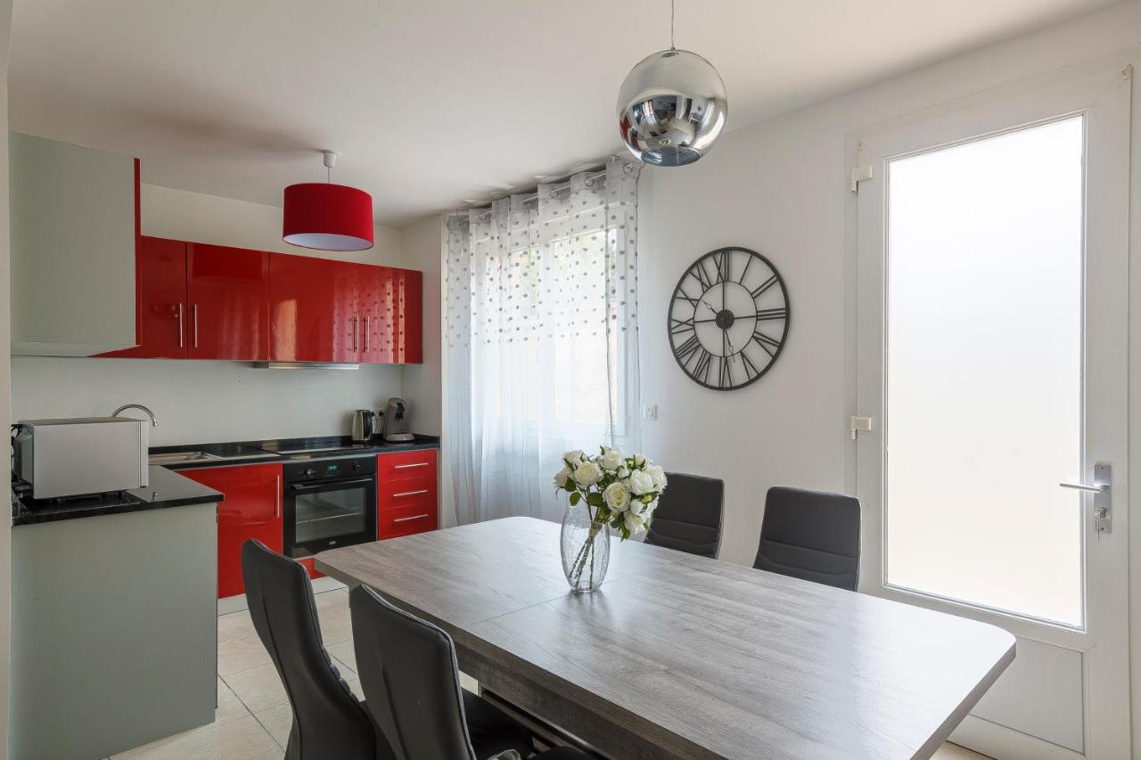Logement 004 A 300M De La Gare Mantes La Jolie Eksteriør billede
